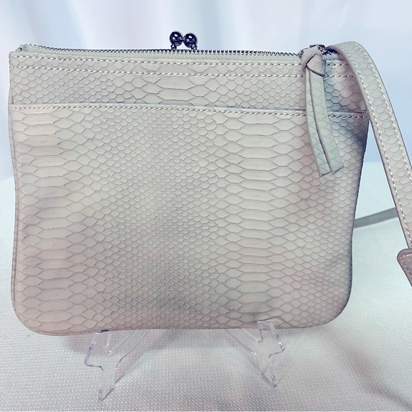 Nine West Reptile Crossbody Bag in Light Gray - NWT - Picture 2 of 13